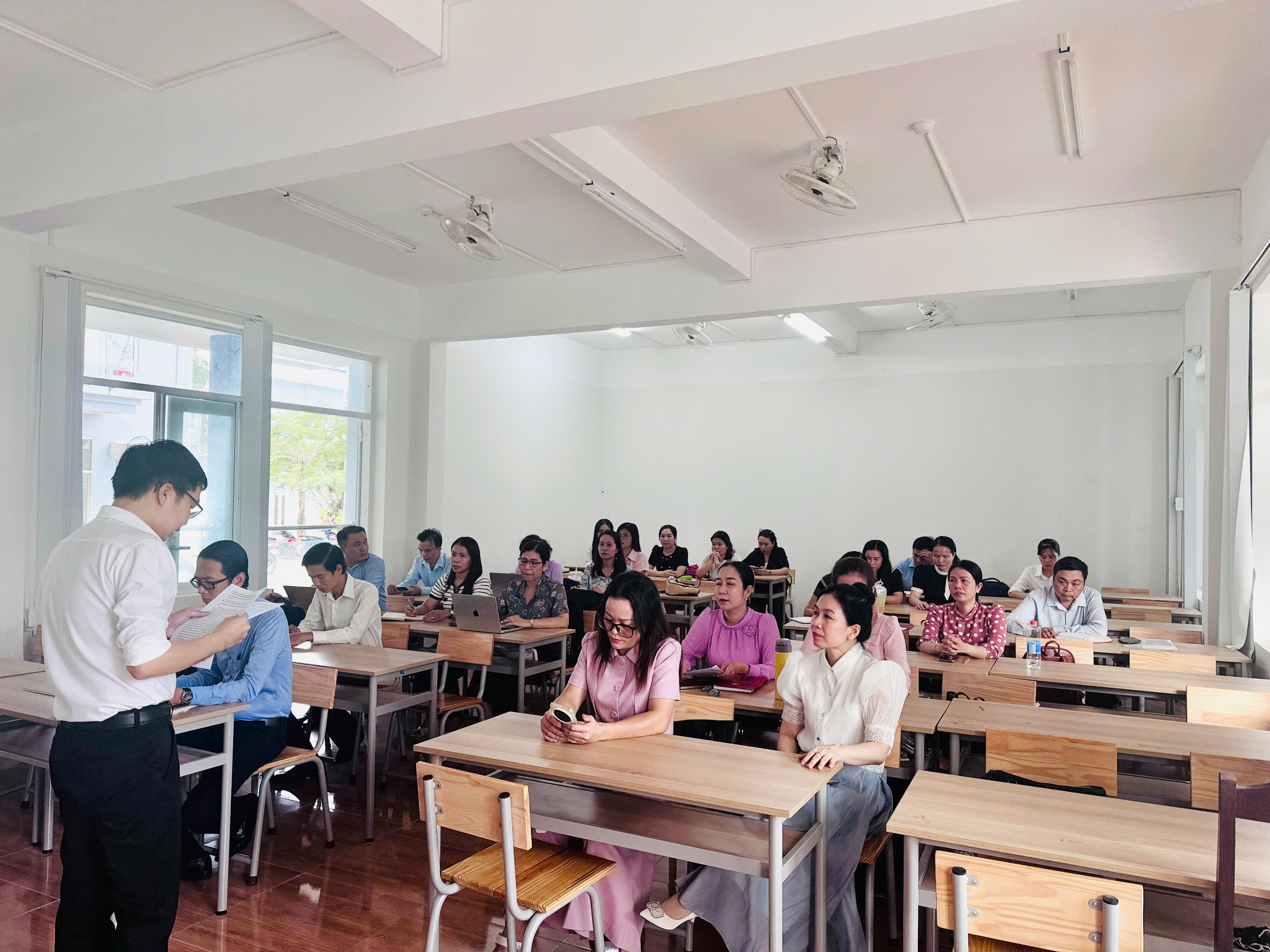KHOA KINH TẾ VÀ LUẬT TỔ CHỨC BUỔI SINH HOẠT HỌC TẬP VÀ LÀM THEO TƯ TƯỞNG, ĐẠO ĐỨC VÀ PHONG CÁCH HỒ CHÍ MINH THÁNG 8 NĂM 2026